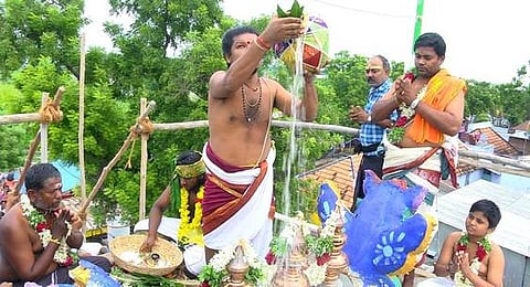 அத்திப்பட்டி காளியம்மன்-மாரியம்மன் கோயிலில் நடைபெற்ற கும்பாபிஷேகம்.