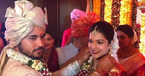 நேற்றிரவு டி20 போட்டியில் விளையாடி முடித்து, நடிகையை இன்று திருமணம் செய்த இந்திய வீரர் மணிஷ் பாண்டே! (படங்கள்)