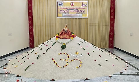 அன்ன பூஜையில் அருள்பாலித்த அன்னபூரணி.