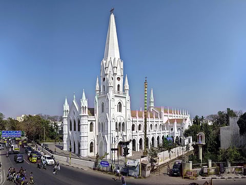 கிறிஸ்துமஸ் பெருவிழாவில் சாந்தோம் தேவாலயம்