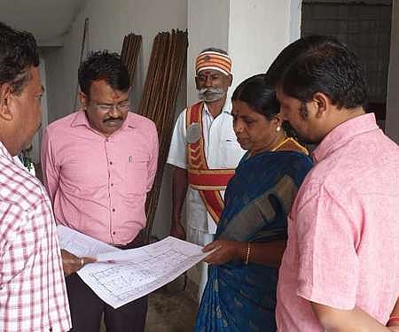 உறையூரில் ரூ.3.32 கோடியில் புதிய மீன் மாா்க்கெட்மாநகர ஆணையா் ஆய்வு