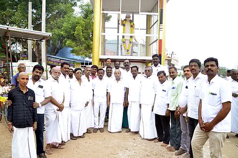 எம்ஜிஆா் நினைவு தினம் கடைப்பிடிப்பு