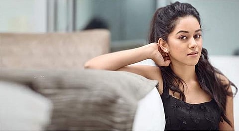 டப்ஸ்மேஷ் புகழ் மிருணாளினி கதாநாயகியாக நடிக்கும் படம்: டிரெய்லர் வெளியீடு