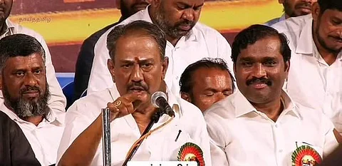 'அவர் தனிநபரல்ல; ஒட்டுமொத்த தமிழர்களின் சொத்து' - நெல்லை கண்ணனுக்கு சீமான் ஆதரவு