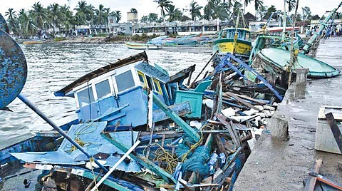 கஜாவால் சேதமடைந்த மீன்பிடி படகுகள்: சீரமைக்க நிதி ஒதுக்கி அரசாணை வெளியீடு 