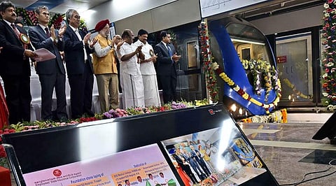 மெட்ரோ ரயில் சேவையை தொடங்கிவைத்தார் மோடி