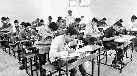 மத்திய அரசில் ஆசிரியர் பணி!