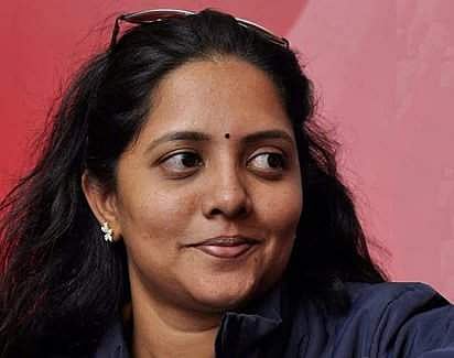 திருப்பத்தூர் சினேகா - தமிழ்நாட்டில் ‘ஜாதியற்றவர்’ எனும் அரசு சான்றிதழ் பெற்ற முதல் பெண்!