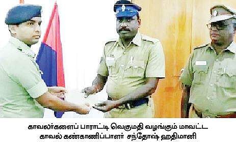 கொலை முயற்சி கும்பலிடம் இருந்து இளைஞரை மீட்ட போலீஸாருக்கு எஸ்.பி. பாராட்டு