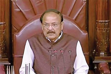 பிரணாப் முகர்ஜி உள்பட ஐந்து பேருக்கு மாநிலங்களவையில் புகழாரம்