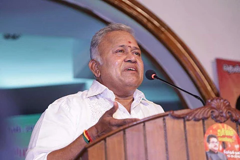 ராதாரவிக்கு யாரும் வாய்ப்பு தரவேண்டாம்: பிரபல படத்தயாரிப்பு நிறுவனம் கோரிக்கை