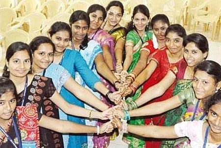 பெண்மையை போற்றும் மகளிர் தினம்: சுக்கிரன் கூறும் ஜோதிட ரகசியங்கள்!