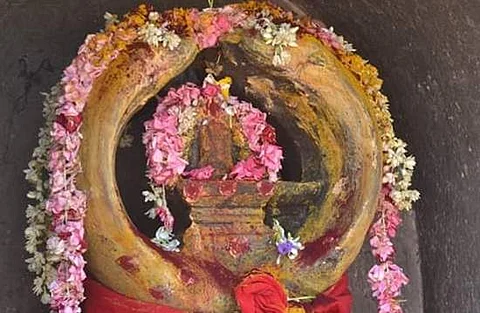 ஏராளமான சித்தர்கள் யோகிகள் வாழ்ந்த மலையாண்டவர் கோயில்!