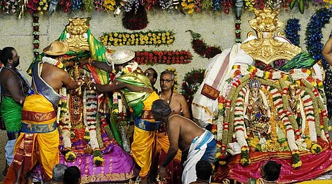 சித்திரைத் திருவிழா ரத்து: மதுரை மீனாட்சி கோயில் நிர்வாகம் அறிவிப்பு