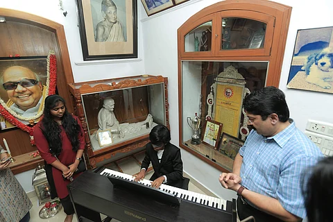 கருணாநிதிக்கு இசையால் அஞ்சலி செலுத்திய 13 வயது இசை மேதை லிடியன் 