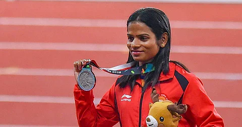 நான் ஒரு பெண்ணை காதலித்து வருகிறேன்: பிரபல ஓட்டப்பந்தய வீராங்கனை துத்தி சந்த் அறிவிப்பு 