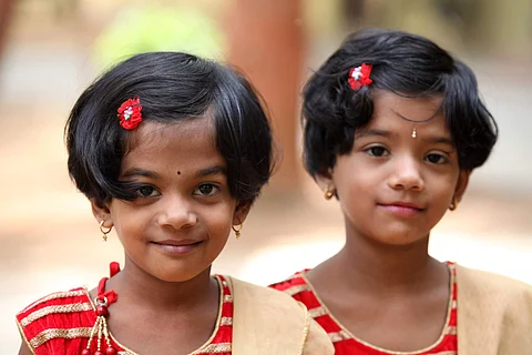 இரட்டையர் வாசகர் கவிதை பகுதி 2