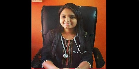 சாதியக் கொடுமையால் பெண் மருத்துவர் தற்கொலை: தற்கொலைக் கடிதத்தை அழித்த கொலைகாரர்கள்!
