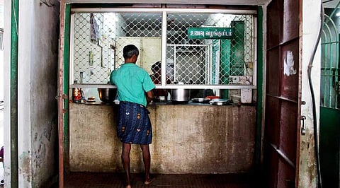 அவல நிலையில் அம்மா உணவகம்