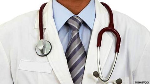 தேசிய மருத்துவர் தினம்: உங்க ஜாதகத்தில் மருத்துவராகும் அமைப்பு இருக்கா?