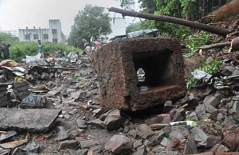 மும்பையில் பெய்யும் பேய்மழை: 72 மணி நேரத்தில் 4வது விபத்து; 6 தொழிலாளர்கள் பலி