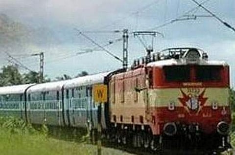 திருச்சி கோட்டத்தில் ஜூன் வரையில் ரயில்களில் அபாயச் சங்கிலியை இழுத்த 49 பேருக்கு அபராதம்