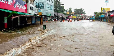 கேரளாவில் கனமழைக்கு 85 பேர் உயிரிழப்பு 