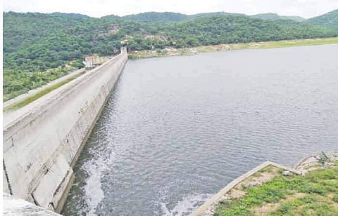 தொடர்  மழையிலும்  நிரம்பாத  மோர்தானா  அணை.