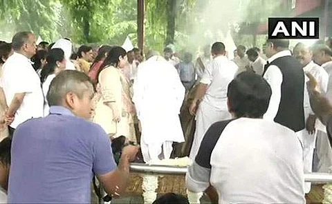அருண் ஜேட்லியின் உடல் முழு அரசு மரியாதையுடன் தகனம் செய்யப்பட்டது! 
