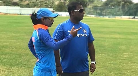 இந்திய  ஏ அணியின் பந்துவீச்சுப் பயிற்சியாளராக ரமேஷ் பவார் தேர்வு