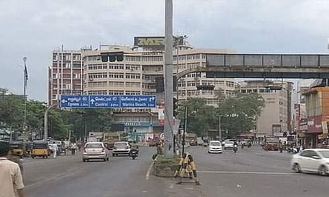 மெட்ரோ ரயில் பணிகள் நிறைவு: அண்ணாசாலை இரு வழிப்பாதையாக மாற்றம்