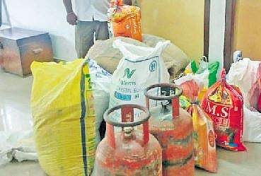 600 கிலோ ரேஷன் அரிசி, சமையல் எரிவாயு உருளை பறிமுதல்