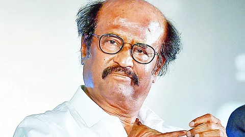 புத்திசாலித்தனமான வேலை கண்ணா! ரஜினியின் பாராட்டு மழையில் நனைந்தவர் இவர்தான்!