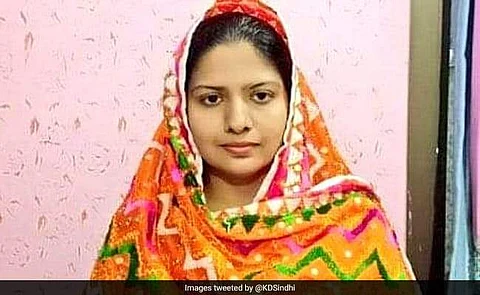 பாகிஸ்தானின் முதல் ஹிந்துப் பெண் காவல் அதிகாரி புஷ்பா கோல்ஹி