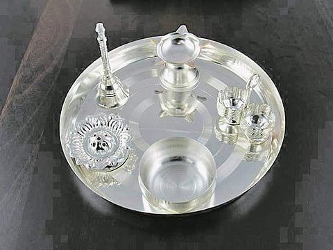 பாத்திரங்கள் பளிச்சிட..