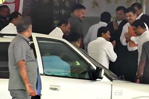 சொத்து குவிப்பு வழக்கு: ஆந்திர முதல்வர் ஜெகன் நீதிமன்றத்தில் ஆஜர்