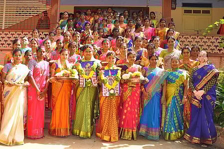 ஆண்டாள் திருக்கல்யாணத் திருவிழாவில் பங்கேற்றோா்.