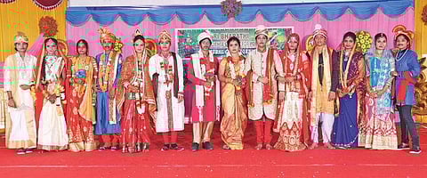 கலையைப் போற்றிய கல்லூரி மாணவிகள்!