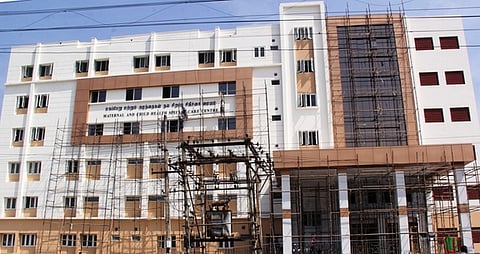 திருவள்ளூரில் புதிதாக கட்டப்பட்டு வரும் குழந்தைகள் நல சிறப்பு சிகிச்சை மையம்.