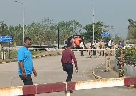 மங்களூரு விமான நிலையத்தில் கிடந்த பையில் வெடிபொருள் கண்டுபிடிப்பு