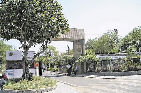 தொலைநிலைக் கல்வி: வேண்டும் விதிமுறைகள்! 