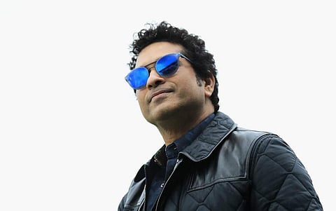 ஐந்தாயிரம் பேருக்கு ஒரு மாதத்துக்குத் தேவையான அத்தியாவசியப் பொருள்களை வழங்கியுள்ள சச்சின் டெண்டுல்கர்