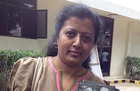 2020-லும் குடமுழுக்கு பூஜைகளை தமிழில் நடத்து எனக் கெஞ்சுவது கேவலம்: கவிஞர் தாமரை சாடல்!