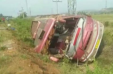 16 dead in Pak as landslide hits passenger bus