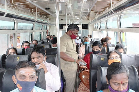 தீபாவளி: வணிக வளாகங்களுக்குச் செல்ல 50 சிறப்பு பேருந்துகள்