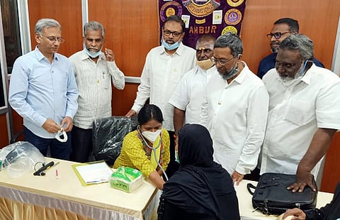 ஆம்பூரில் நடைபெற்ற இலவச மருத்துவ முகாம்.