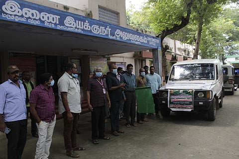 பெரியகுளத்தில் ஆண்களுக்கான கருத்தடை விழிப்புணா்வு வாகனப் பிரசார தொடக்க விழா