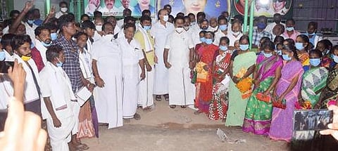 பட்டியலில் இல்லாத செய்தி விரக்தியில் பேசுகிறாா் கனிமொழி: அமைச்சா் ஆா். காமராஜ்