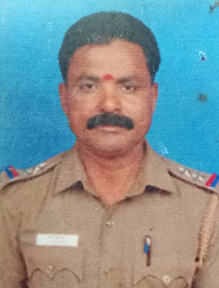 விபத்தில் உயிரிழந்த காவல் சிறப்பு சாா்பு -ஆய்வாளா் வீரணன்.