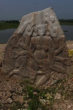 கொற்றவை சிற்பம்.